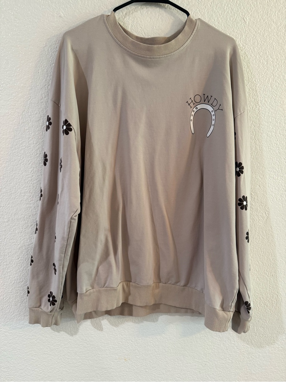 Howdy Horseshoe Floral Sleeve Crewneck Sweater - Taupe